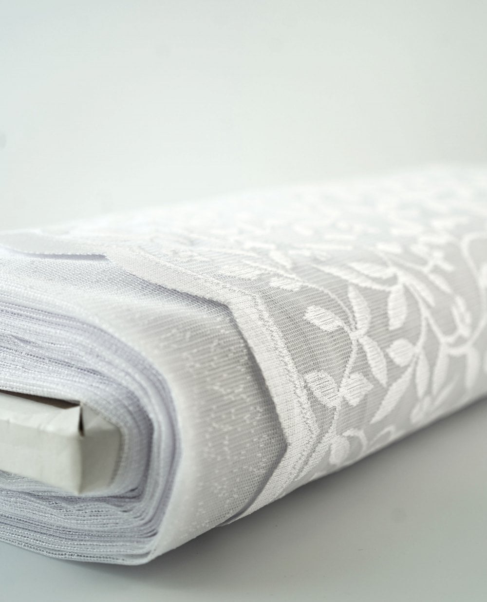 Fontwell Trailing Leaf White Net Complete Roll